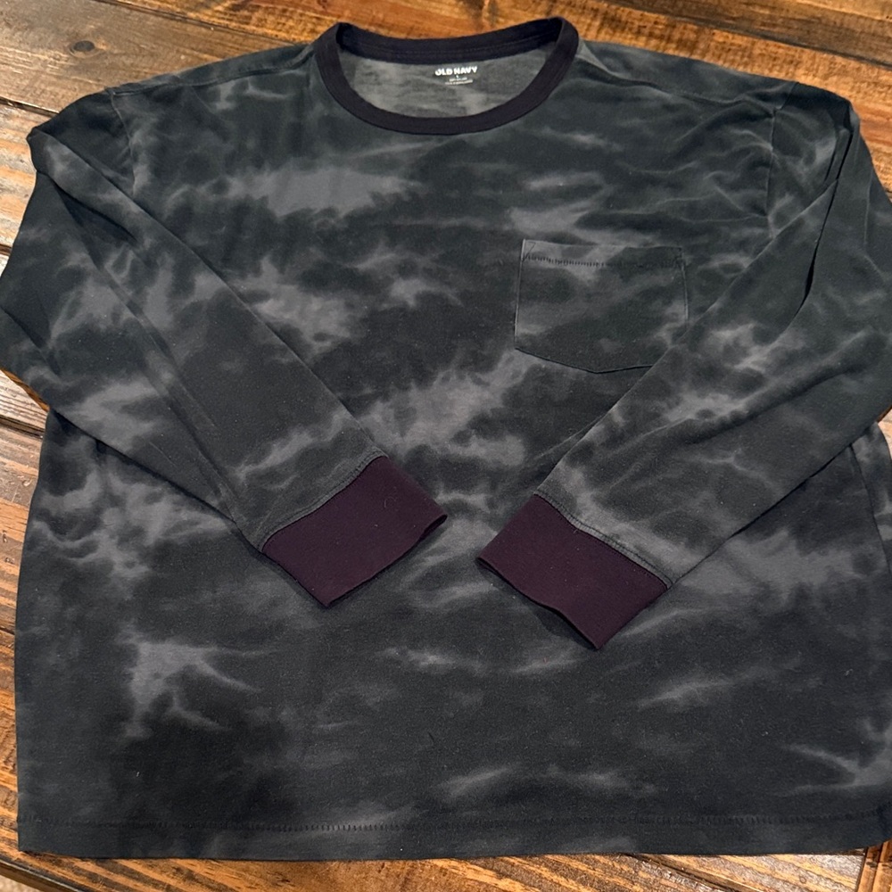Old Navy Black Tie-Dye Long Sleeve Shirt. Large. Soft. Smoke free home.